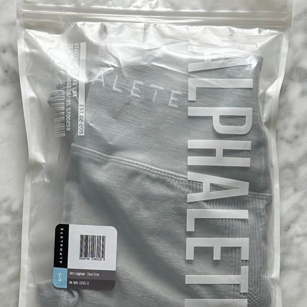 Alphalete Cloud Grey Leggings